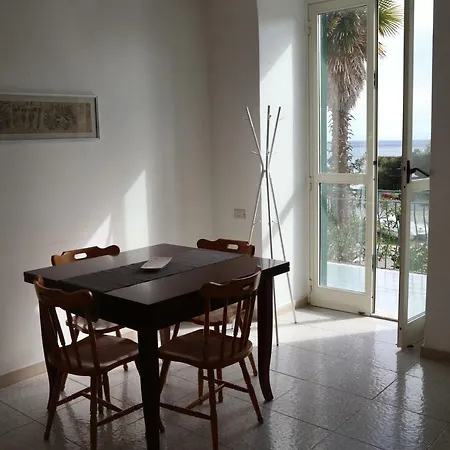 بيت للعطل Le Case Del Dottore 2 إركي